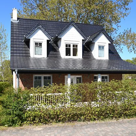 Apartment In Strandnähe Mit Kamin Und W-lan Lobbe