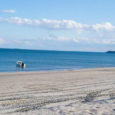 In Strandnaehe Mit Kamin Und W-lan