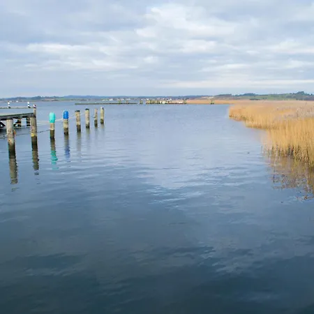 Apartment In Strandnähe Mit Kamin Und W-lan Lobbe