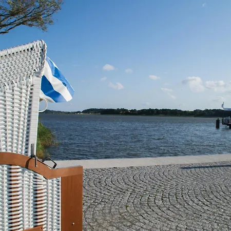 In Strandnähe Mit Kamin Und W-lan Apartment *
